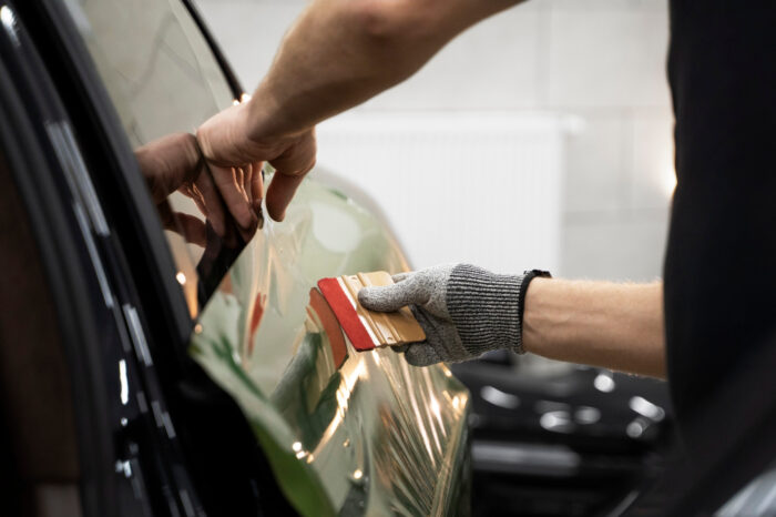 como recuperar plásticos ressecados do carro