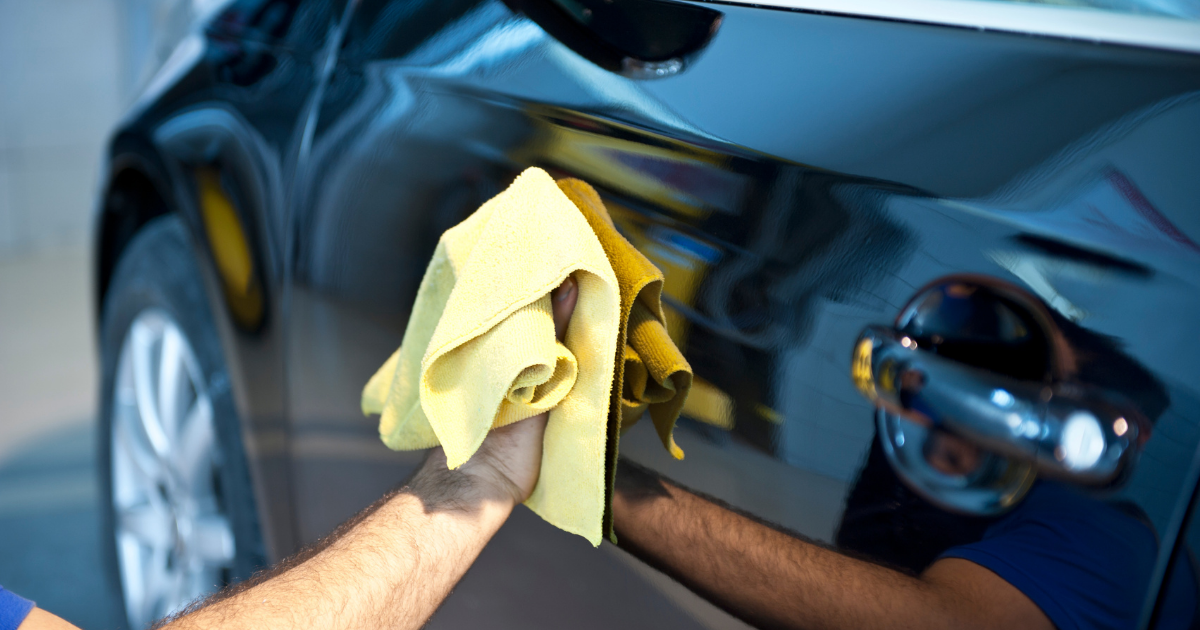 remover insetos grudados no carro